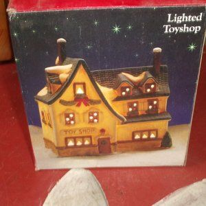 Dickens Keepsake Christmas village light up Toy Shop building house MIB